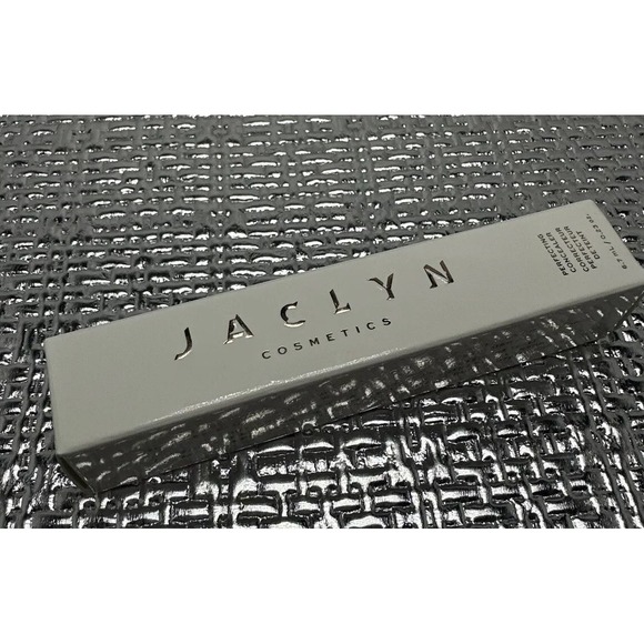 JACLYN COSMETICS✨Faux Filler Perfecting Concealer✨TAN GOLDEN✨ New In Box - Picture 3 of 3
